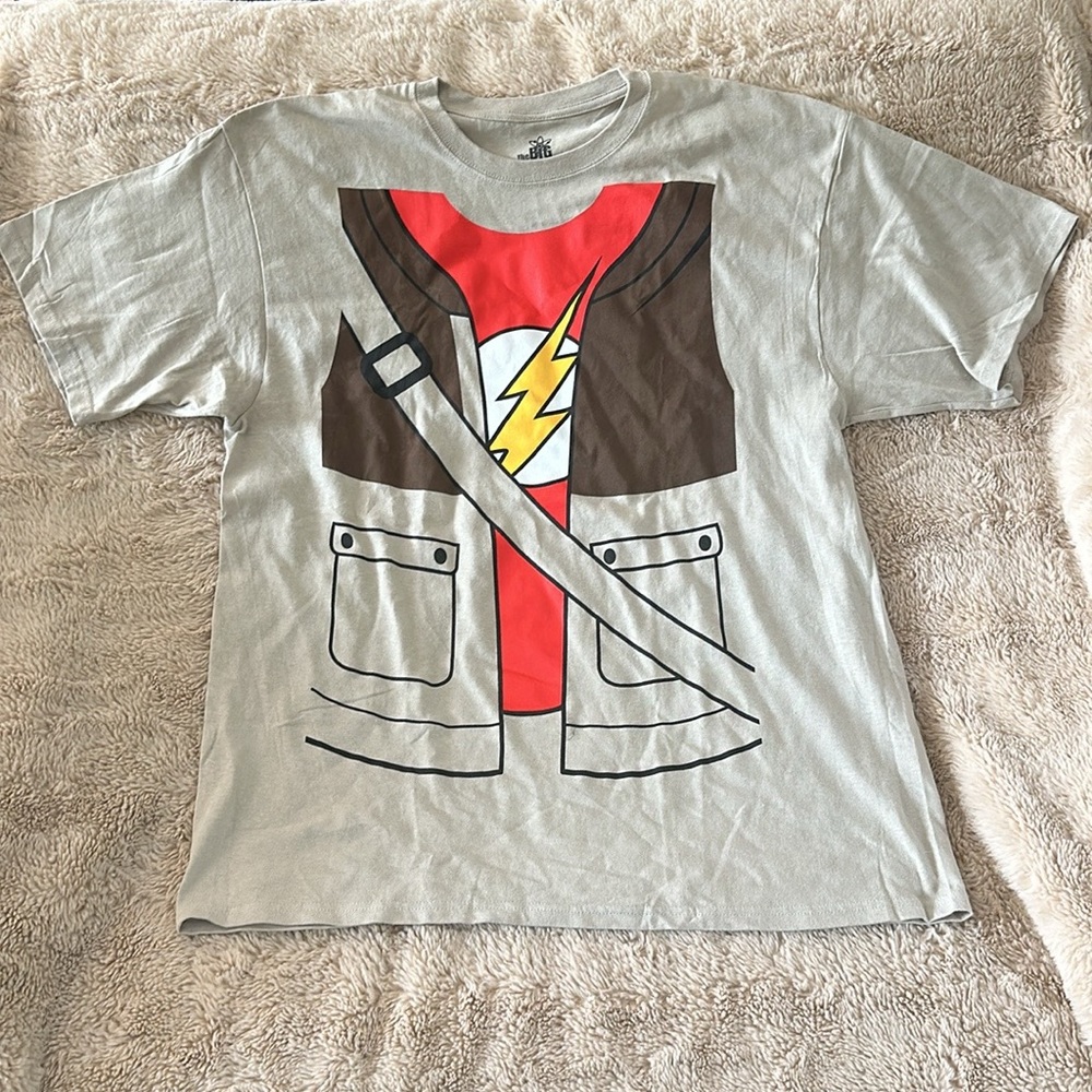 Ripple Junction -  the Big Bang Theory - Men’s T-Shirt. XL. New! Flash Design